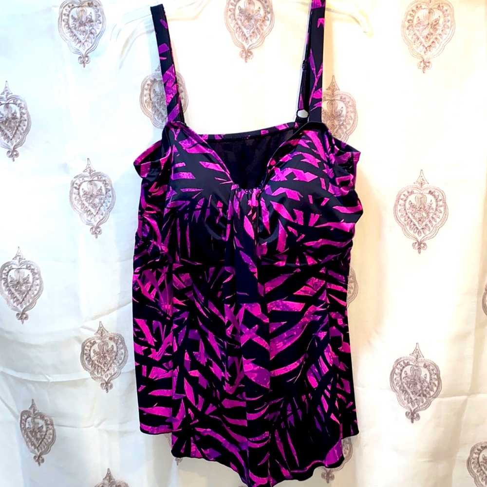 SWIMSUITS FOR ALL BLACK/FUSCIA BRA INSERT DRAPE-BUST FLARE SWIM TOP SZ 24